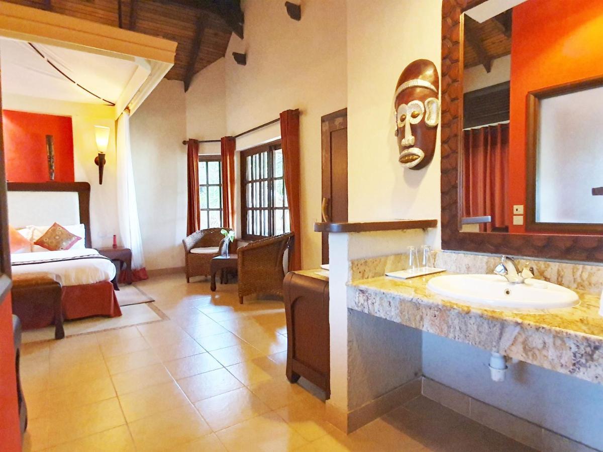 Ol Tukai Lodge Amboseli Exterior photo